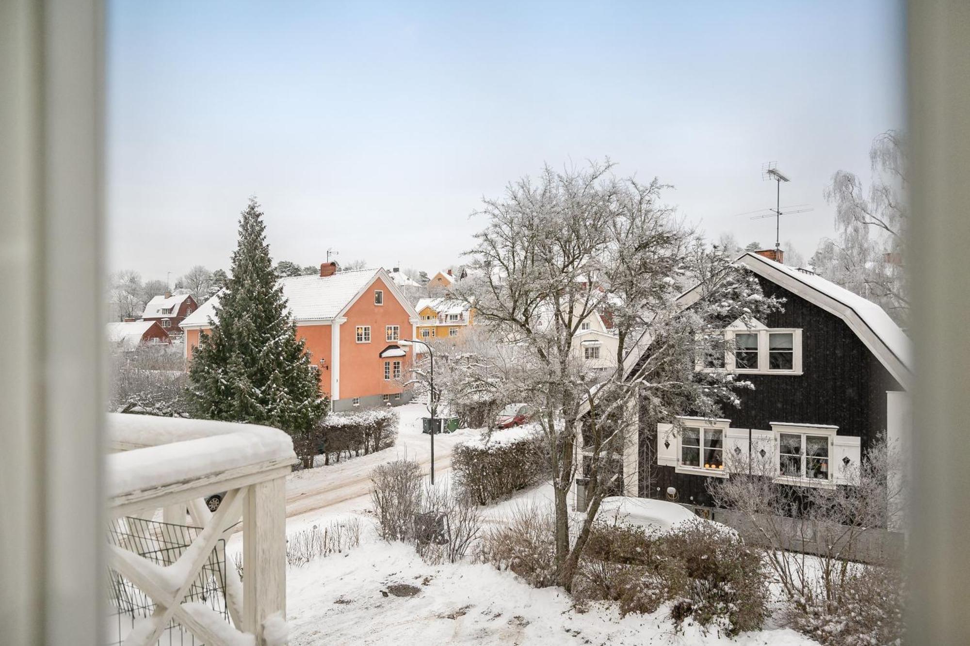 Central Beautiful Modern Accommodation Near Stockholm City Exterior photo